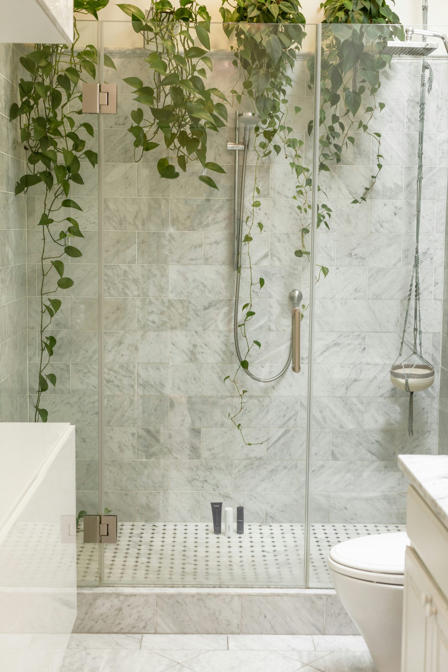 Maximizing Efficiency: Space-Saving Bathroom Designs in Noida