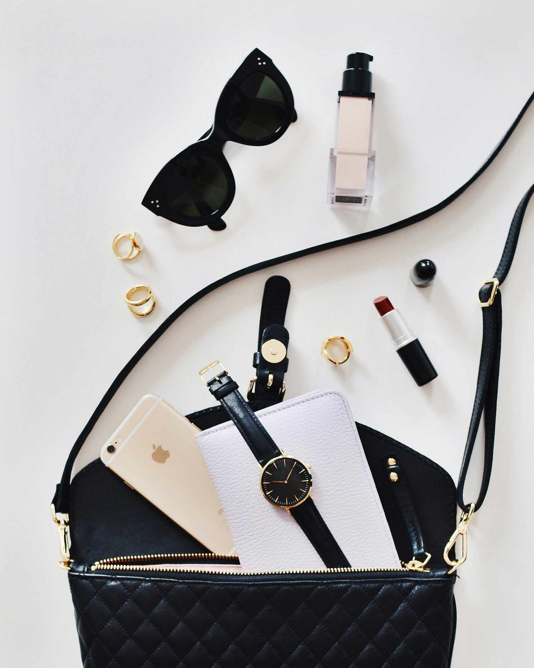 Embracing a Minimalist Lifestyle: Simplify Your Life